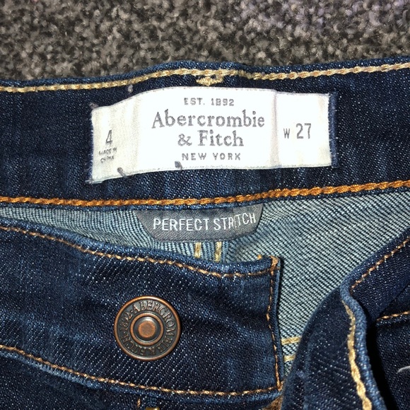 Abercrombie & Fitch Jean Shorts Dark Blue - Picture 3 of 3